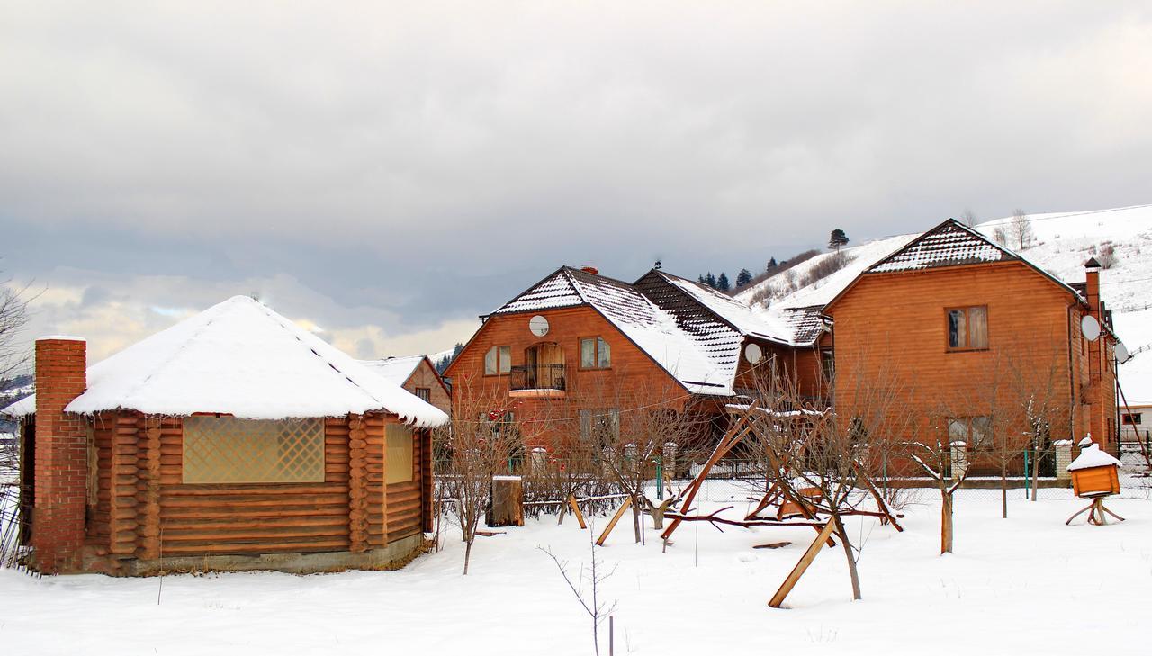 Pid Goroyu Chorna Tysa Exterior photo